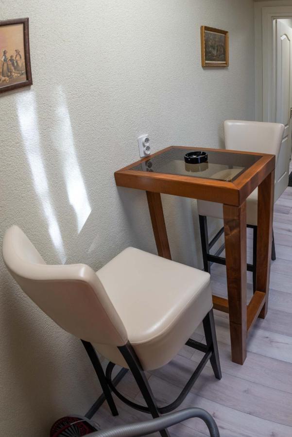 E 14 Aparthotel Berekfürdő Eksteriør bilde